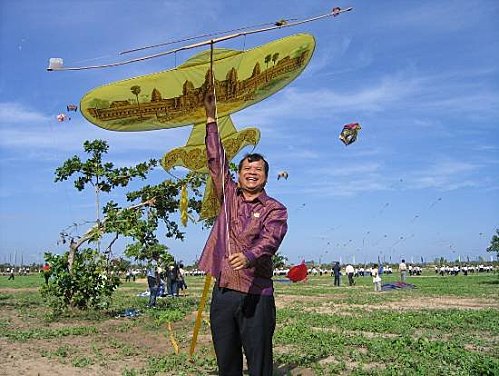 Cambodge_cerf-volant-prime